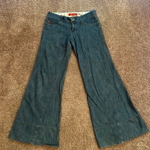 Level 99 Flair jeans